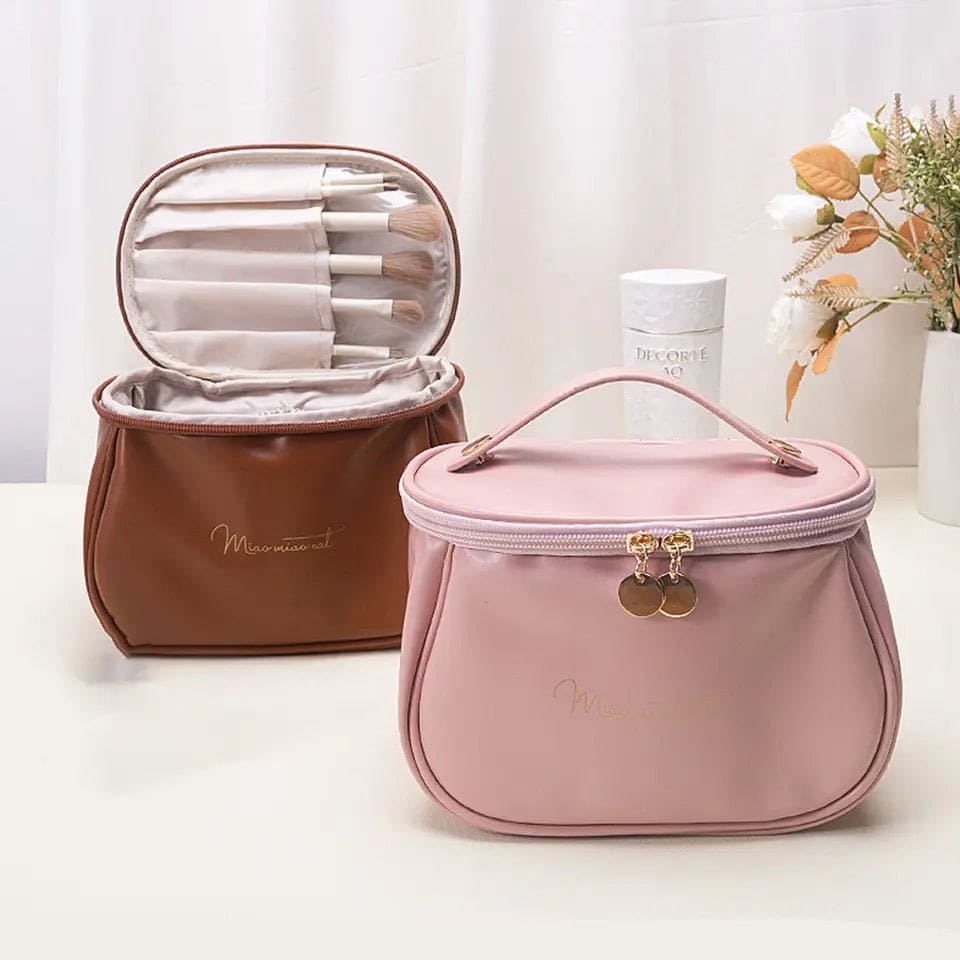 Premium Cosmetic Case, Cute PU Makeup Bag For Women, Waterproof Travel Make Up Pouch, Large Capacity Portable Cosmetic Case, Multifunctional Toiletry Bag, Makeup Storage Bags with Handle and Divider, Cosmetic Makeup Bag for Women Girls Premium Cosmetic Case, Cute PU Makeup Bag For Women, Waterproof Travel Make Up Pouch, Large Capacity Portable Cosmetic Case, Multifunctional Toiletry Bag, Makeup Storage Bags with Handle and Divider, Cosmetic Makeup Bag for Women Girls